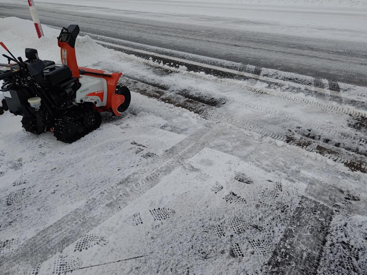 今季、初除雪機稼働: かまけし日記